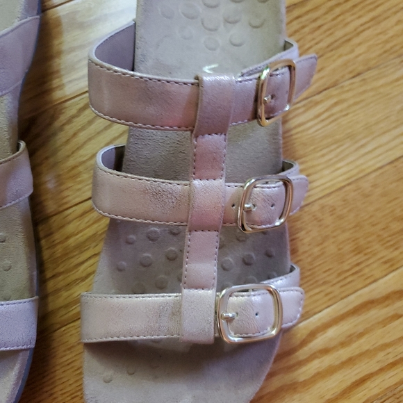 Vionic Sandals - Picture 3 of 11